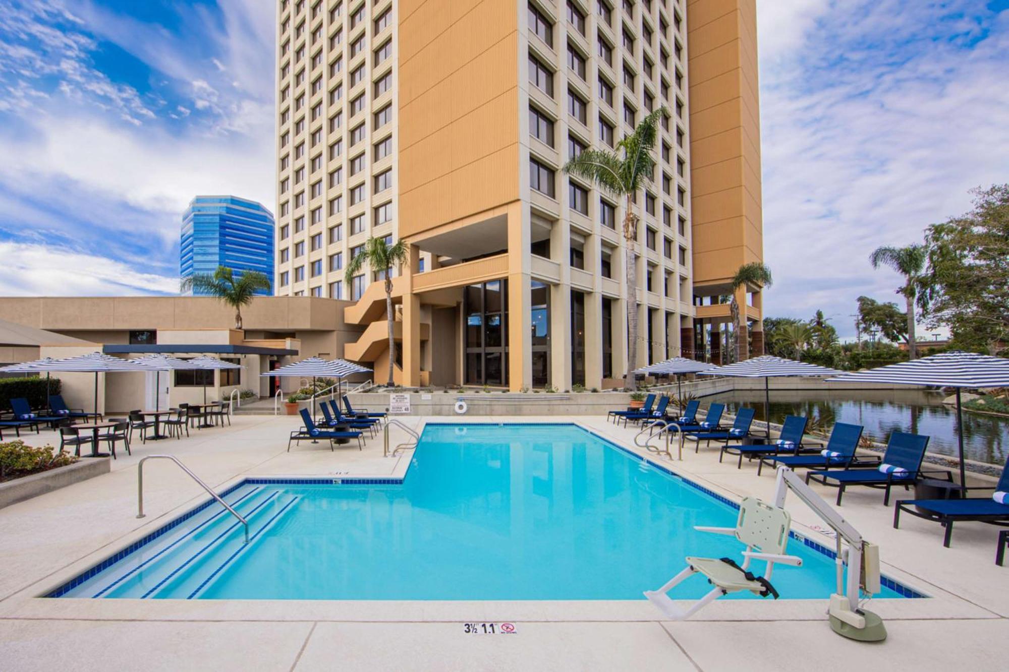 Hotel Fera Anaheim, A Doubletree By Hilton Orange Buitenkant foto